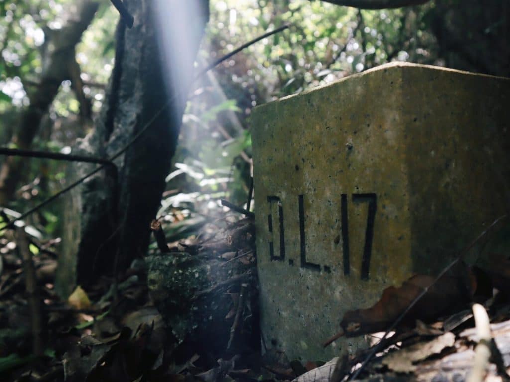 界石 / 界碑 (Boundary Stones / Boundary Marker)